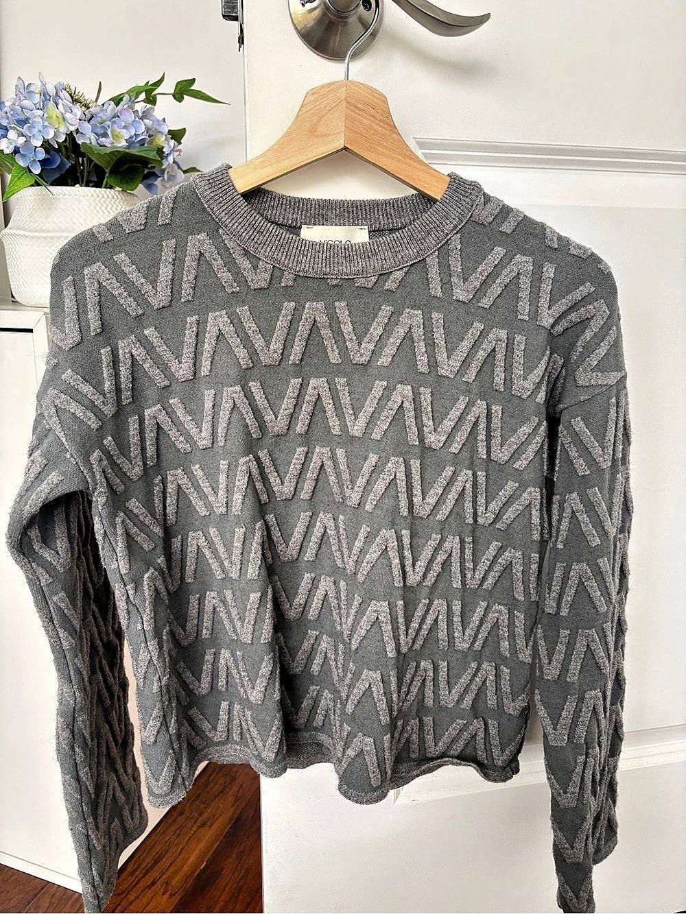 ViCOLO Gray Geometric Crewneck Sweater